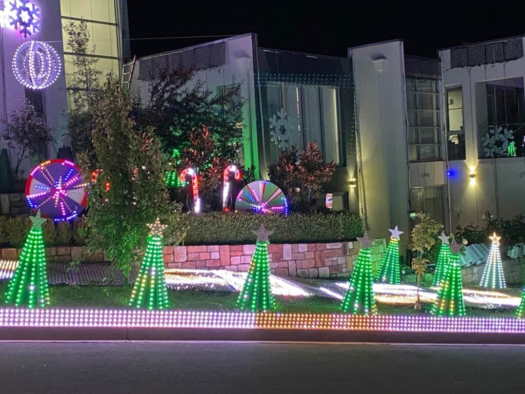 Canberra Christmas Lights | AIE